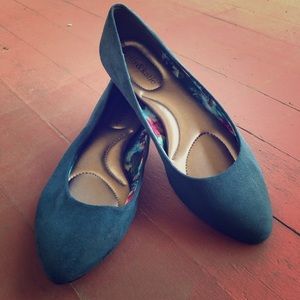 Kelly & Katie Blue Ballet Flats Size 6.5